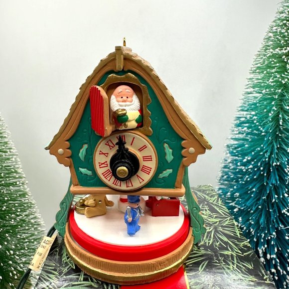 Hallmark Keepsake Ornament Enchanted Clock Magic Light Motion Christmas Holiday - Picture 7 of 12